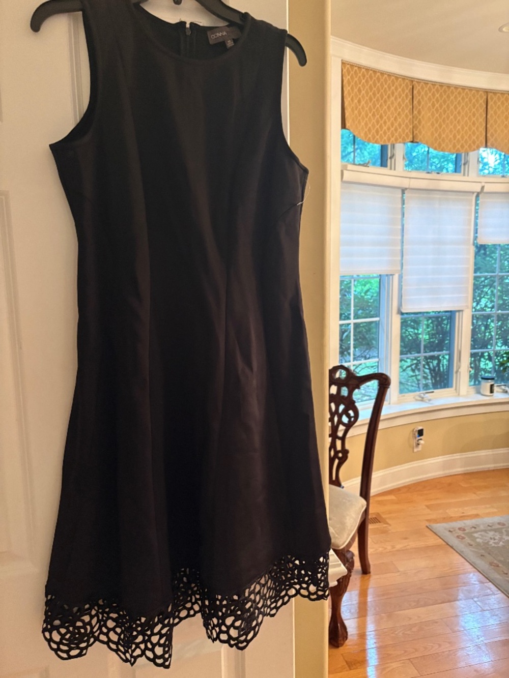 Donna Ricco sleeveless black dress NWT